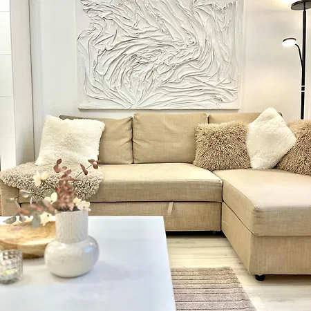 Apartment Bond Location Air Conditioned Pressburg