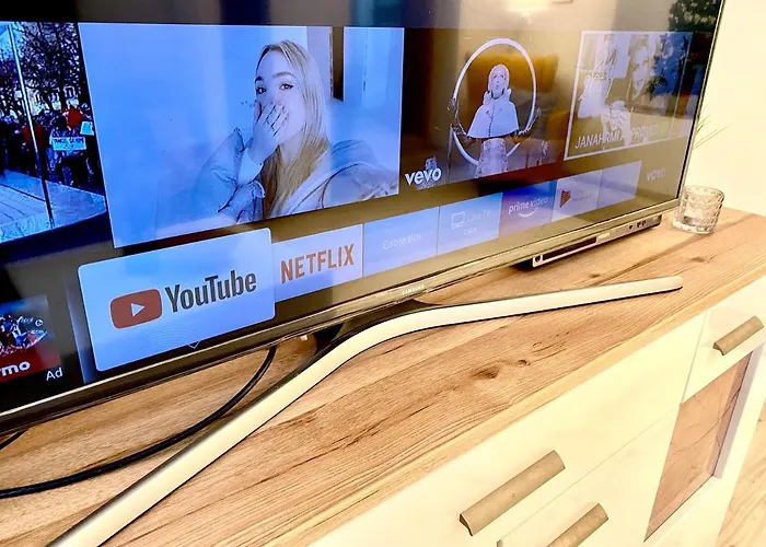 Bond Location Air Conditioned Lejlighed