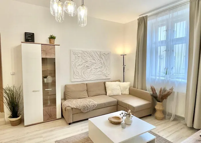 Bond Location Air Conditioned