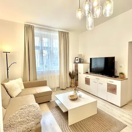 James Bond Apartment Top Location Air Conditioned *