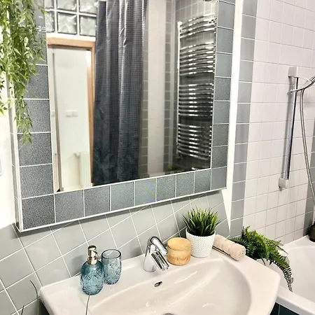James Bond Apartment Top Location Air Conditioned *