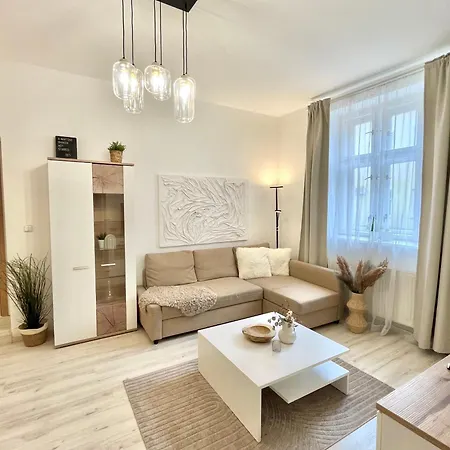 James Bond Apartment Top Location Air Conditioned