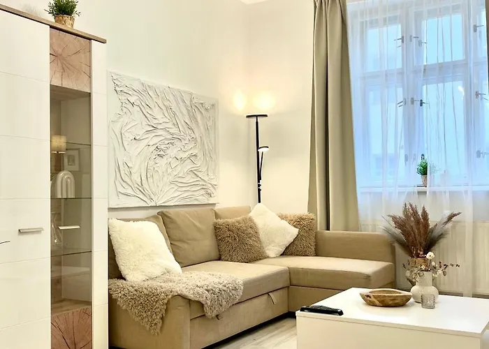 Bond Location Air Conditioned