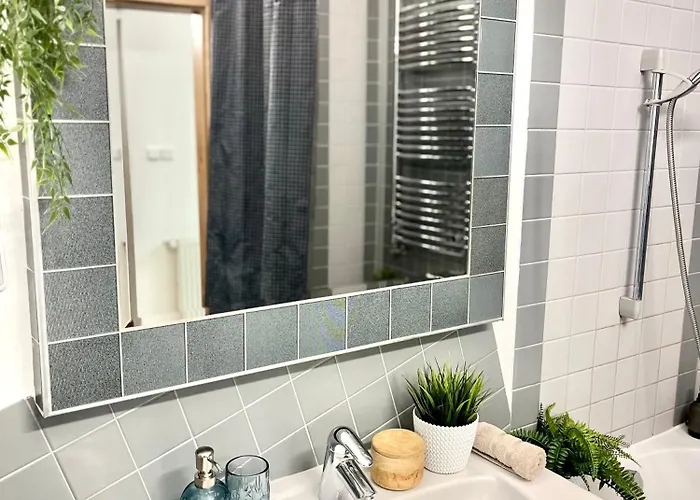 Bond Location Air Conditioned *