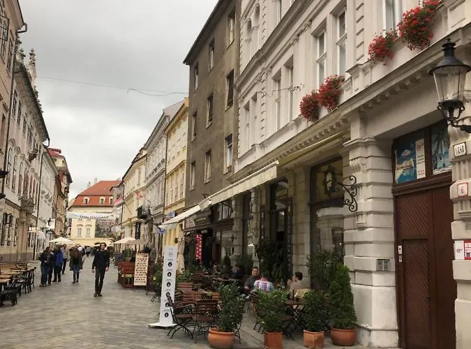 Bond Location Air Conditioned *